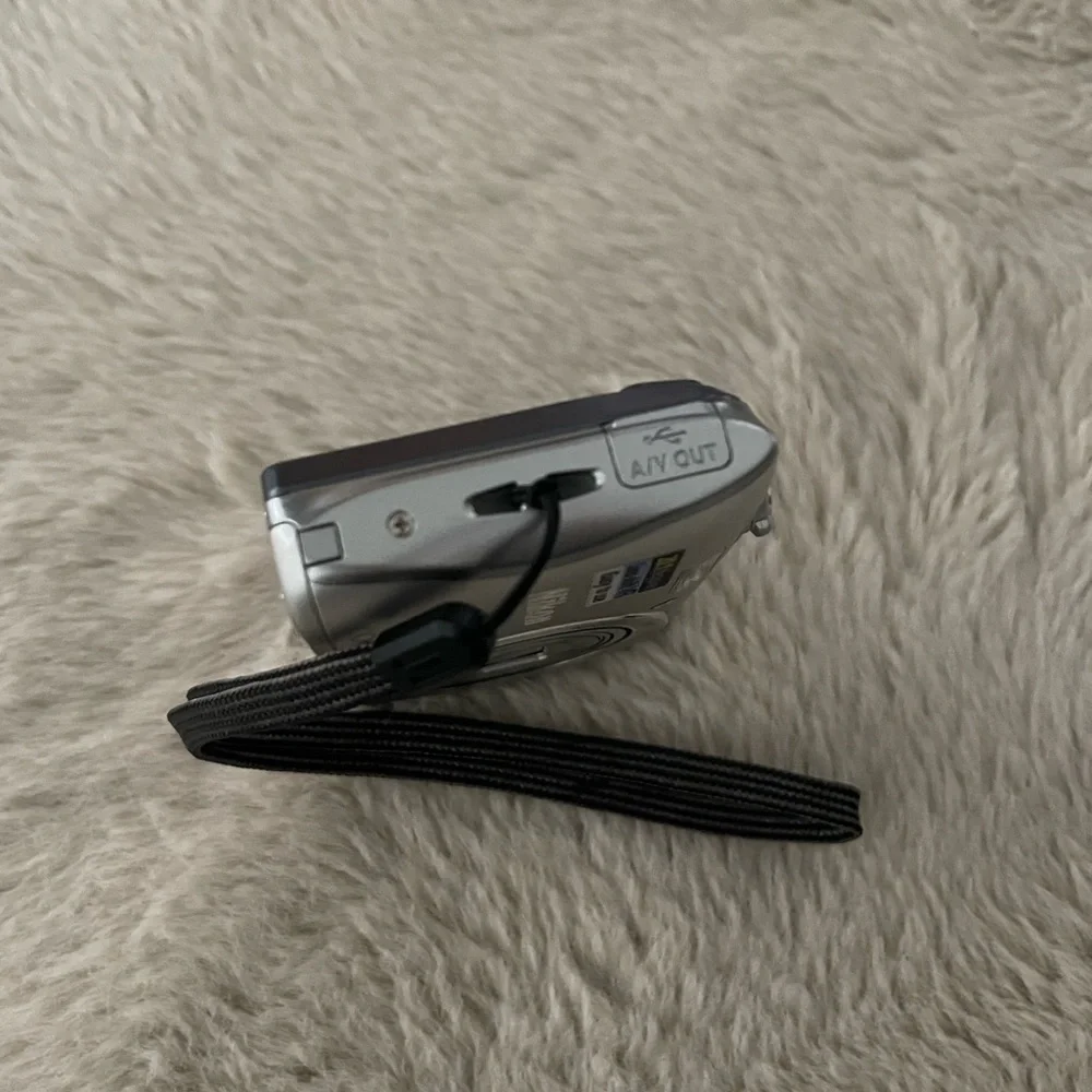 Nikon COOLPIX S3700 Digital Camera